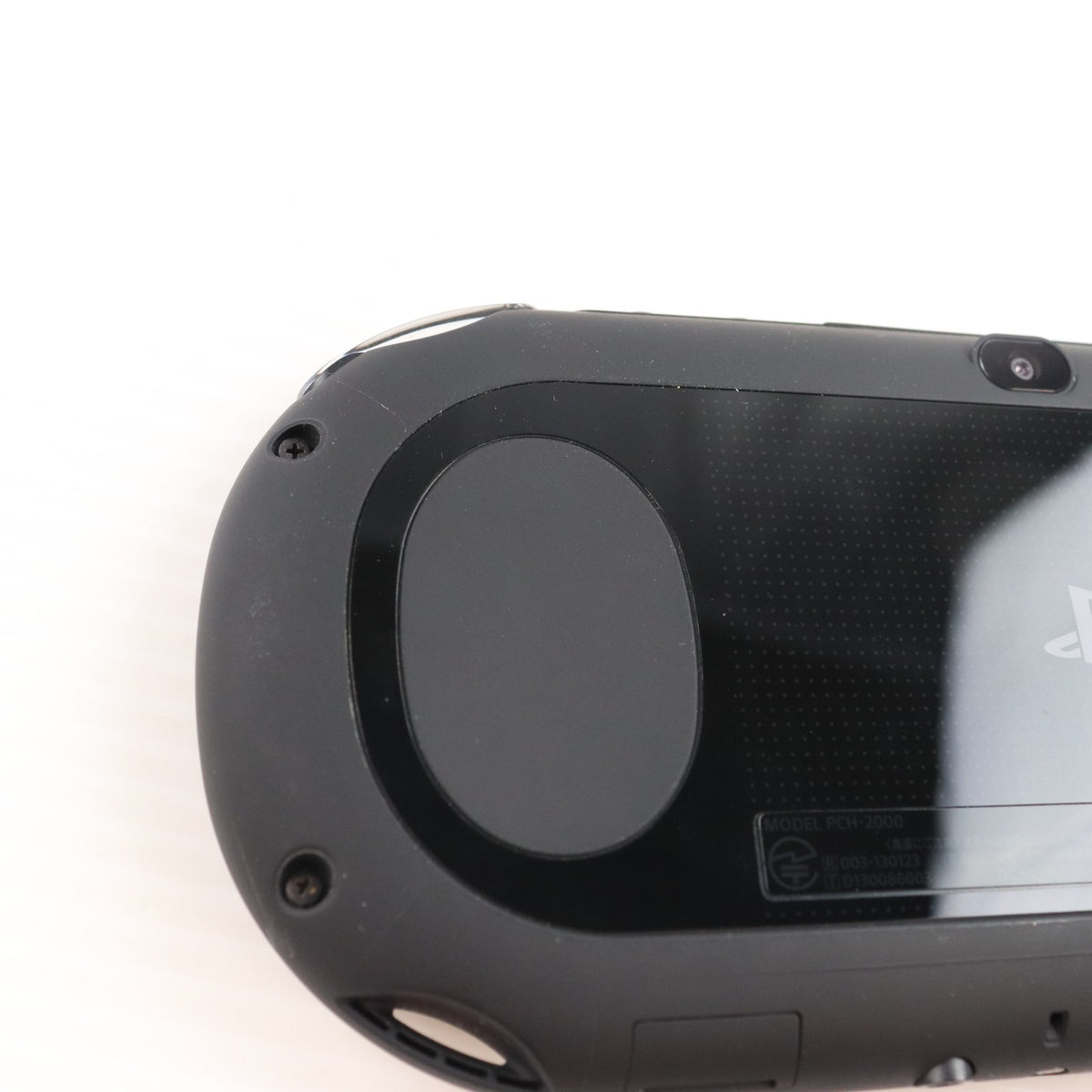【中古即納】[PSVita] (本体) PlayStation Vita(プレイステーション ヴィータ) Wi-Fiモデル ブラック SCE(PCH-2000ZA11)(20131010)