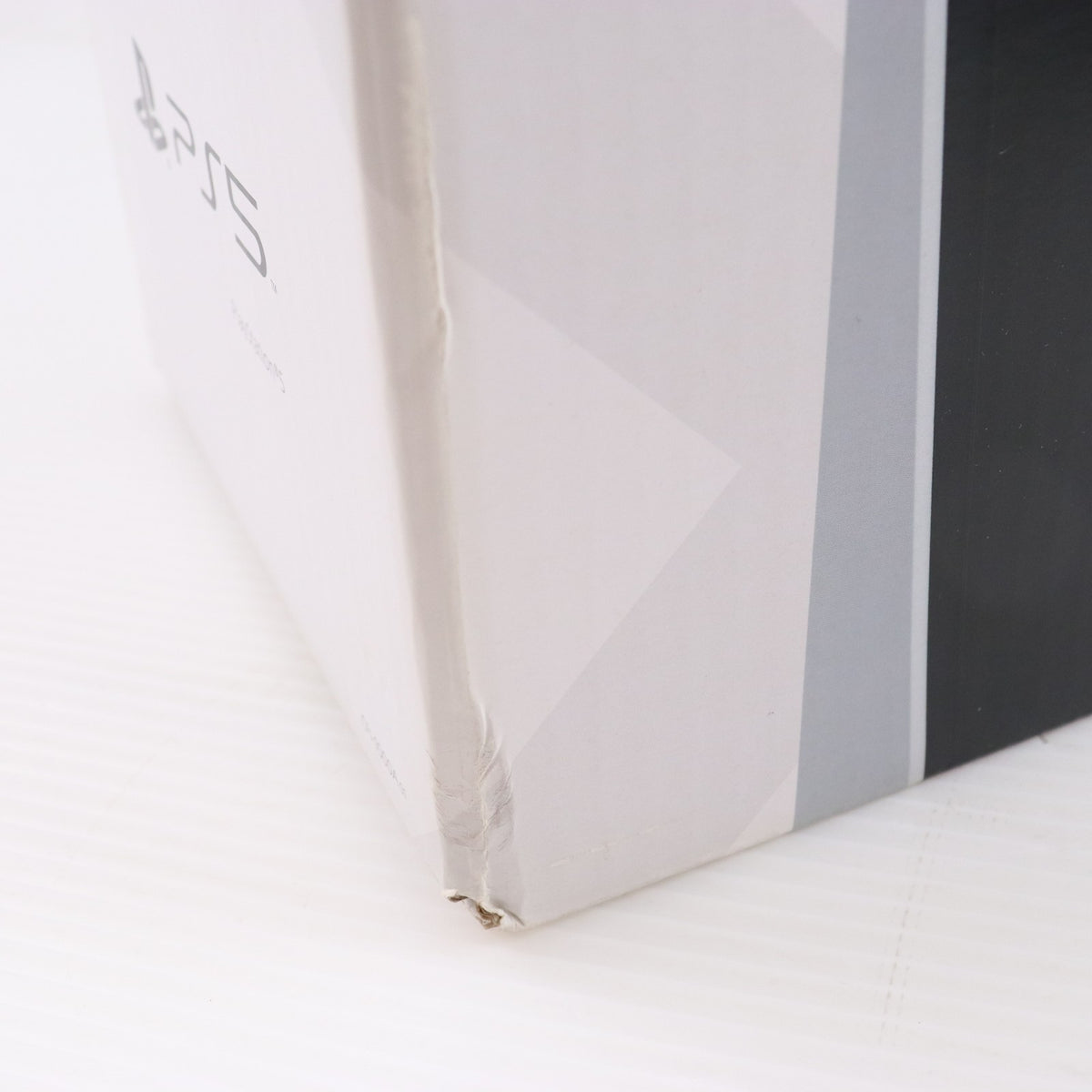 【中古即納】[PS5] (本体) PlayStation 5(プレイステーション5) SIE(CFI-1000A01)(20201112)