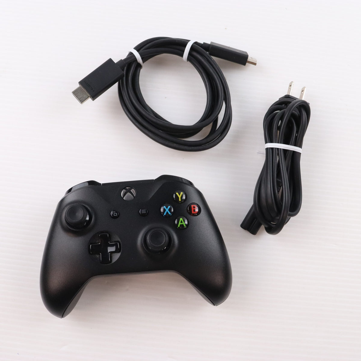 【中古即納】[XboxOne] (本体) Xbox One X 1TB 日本マイクロソフト(CYV-00015)(20171107)