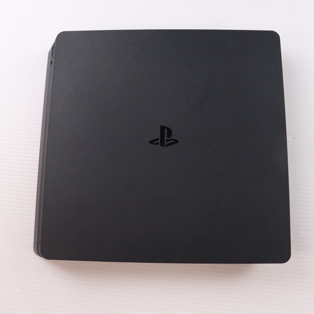 【中古即納】[PS4] (本体) PlayStation 4(プレイステーション4) ジェット・ブラック HDD500GB SIE(CUH-2200AB01)(20180702)