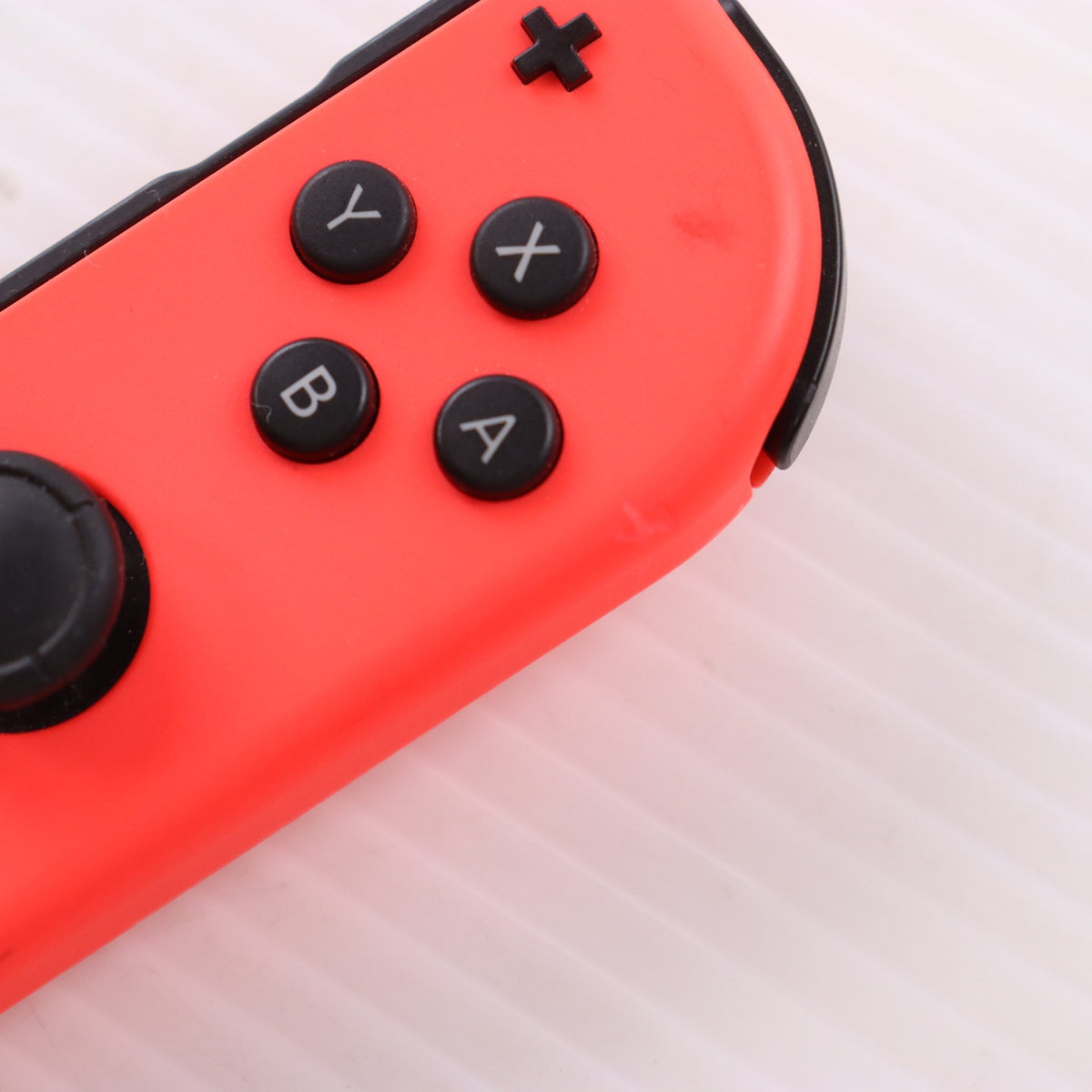 【中古即納】[Switch] (本体) Nintendo Switch(ニンテンドースイッチ) Joy-Con(L) ネオンブルー/R ネオンレッド 任天堂(HAC-S-KABAA)(20170303)