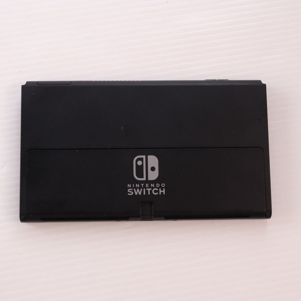【中古即納】[Switch] (本体) Nintendo Switch(ニンテンドースイッチ) 有機ELモデル Joy-Con(L)/(R) ホワイト 任天堂(HEG-S-KAAAA)(20211008)