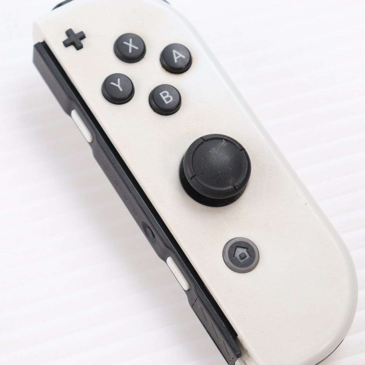 【中古即納】[Switch] (本体) Nintendo Switch(ニンテンドースイッチ) 有機ELモデル Joy-Con(L)/(R) ホワイト 任天堂(HEG-S-KAAAA)(20211008)