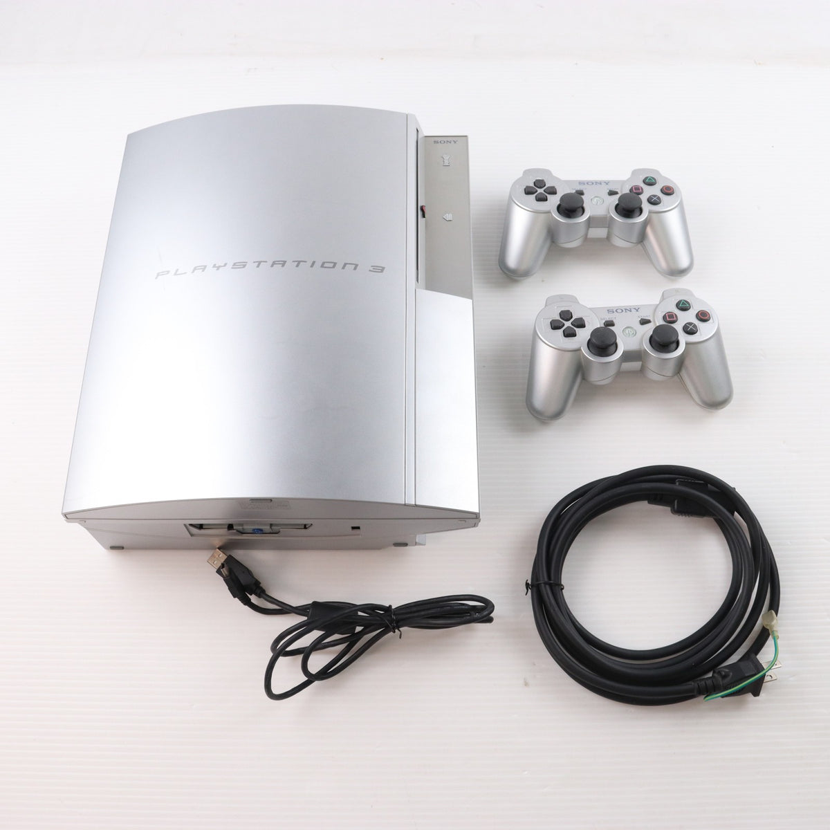 【中古即納】[PS3] (本体) PlayStation 3(プレイステーション3) METAL GEAR SOLID 4(メタルギアソリッド4) WELCOME BOX with DUALSHOCK3 HDD40GB サテン・シルバー同梱版 SCE(CEJH-10002)(20080612)