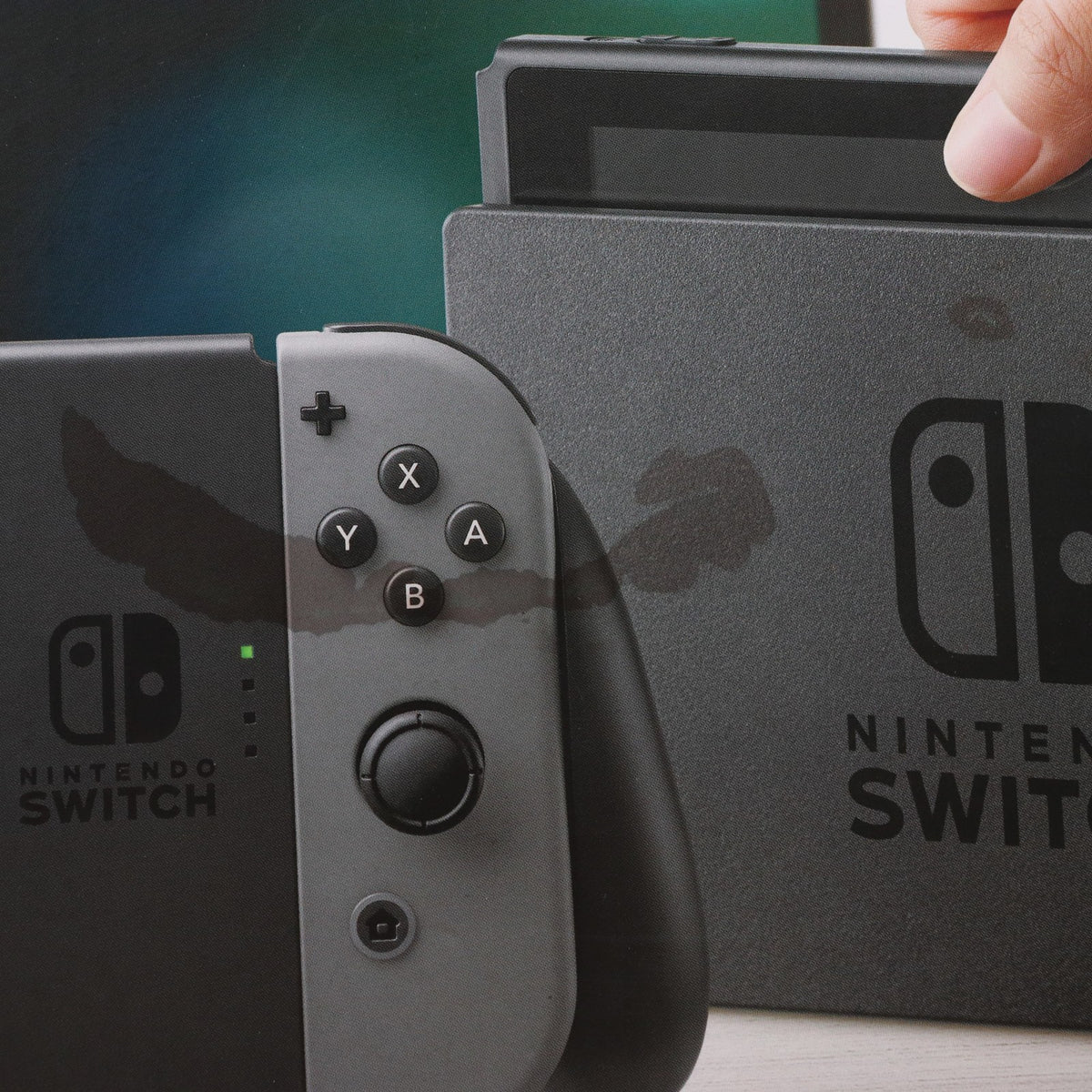 【中古即納】[Switch] (本体) Nintendo Switch(ニンテンドースイッチ) Joy-Con(L)/R グレー 任天堂(HAC-S-KAAAA)(20170303)