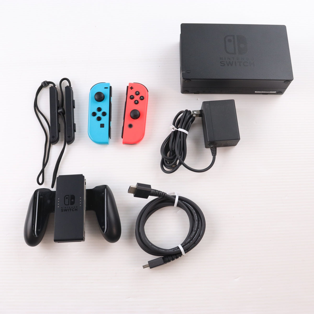 【中古即納】[Switch] (本体) Nintendo Switch(ニンテンドースイッチ) Joy-Con(L) ネオンブルー/R ネオンレッド 任天堂(HAC-S-KABAA)(20170303)