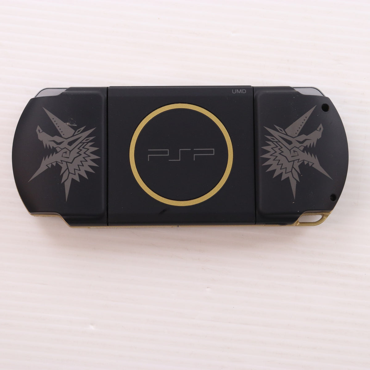 【中古即納】[PSP] (本体) PlayStation Portable(プレイステーション・ポータブル) モンスターハンターポータブル3rdハンターズモデル SCE(PSP-3000MHB)(20101201)
