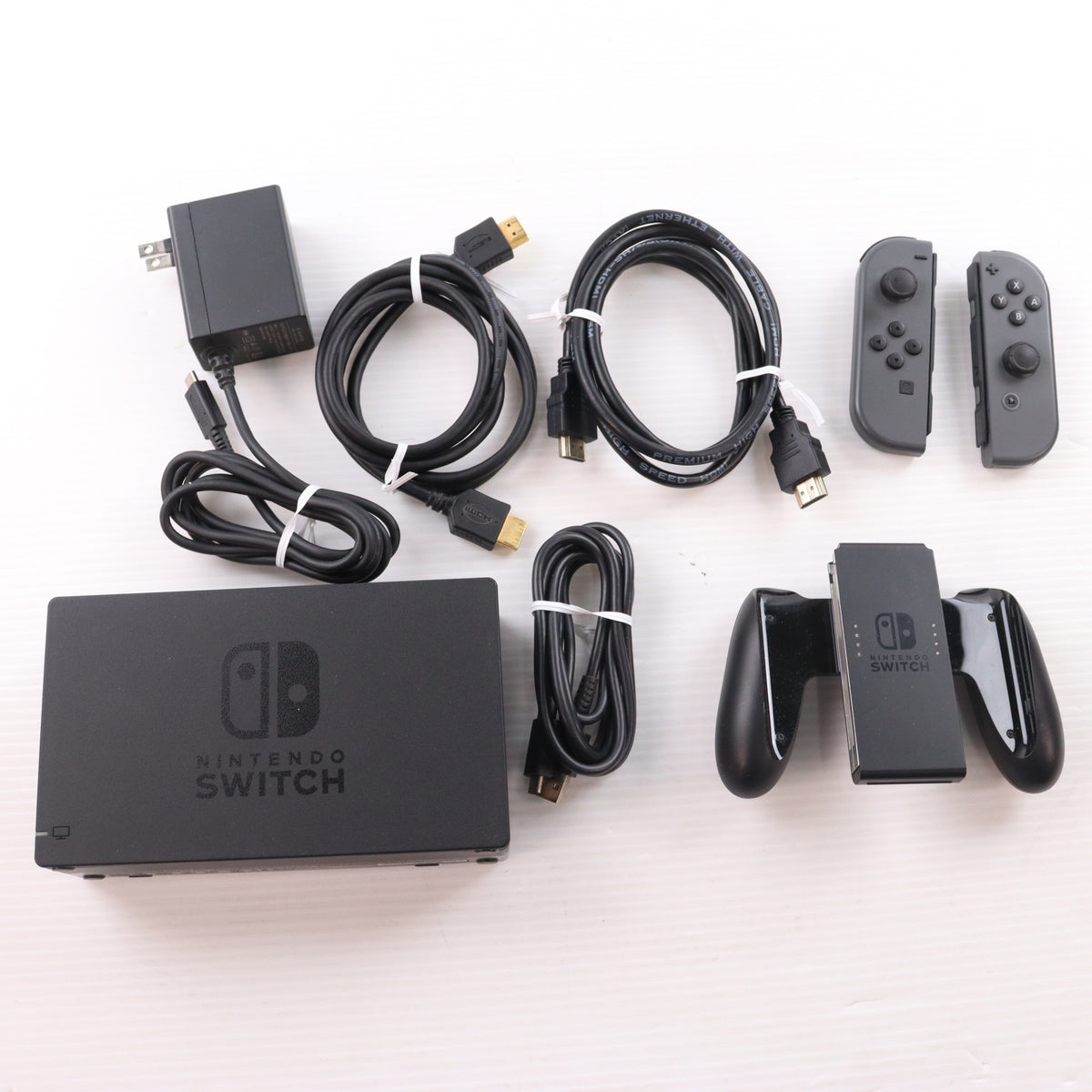 【中古即納】[Switch] (本体) Nintendo Switch(ニンテンドースイッチ) Joy-Con(L)/R グレー 任天堂(HAC-S-KAAAA)(20170303)