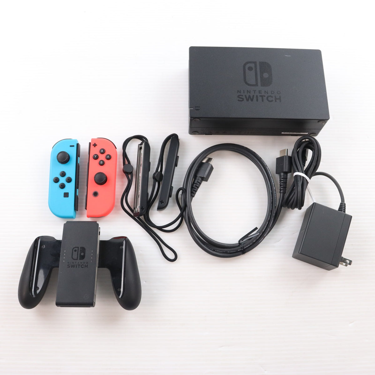 【中古即納】[Switch] (本体) Nintendo Switch(ニンテンドースイッチ) Joy-Con(L) ネオンブルー/(R) ネオンレッド 任天堂(HAD-S-KABAA)(20190830)