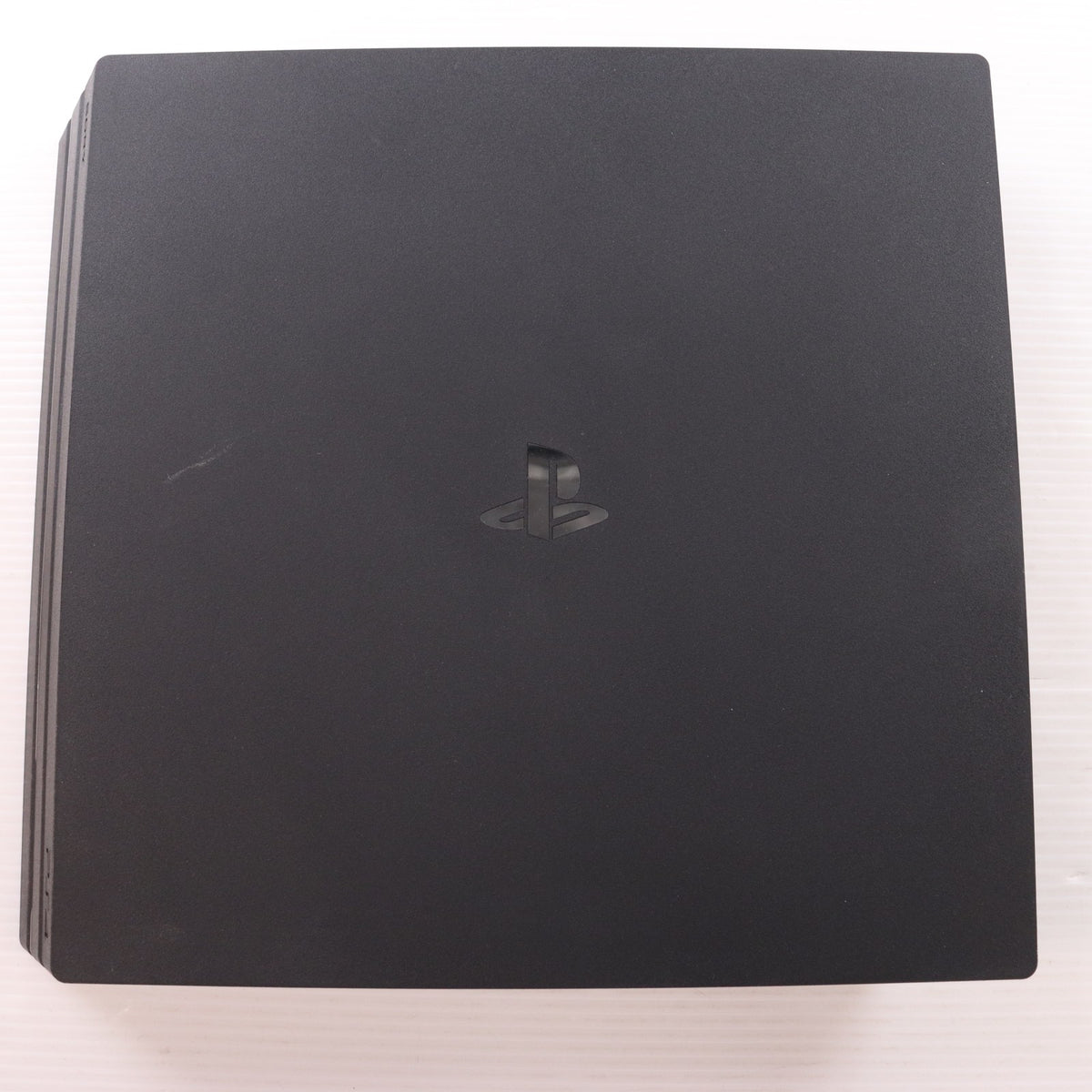 【中古即納】[PS4] (本体) PlayStation 4 Pro(プレイステーション4 プロ) ジェット・ブラック 1TB SIE(CUH-7000BB01)(20161110)
