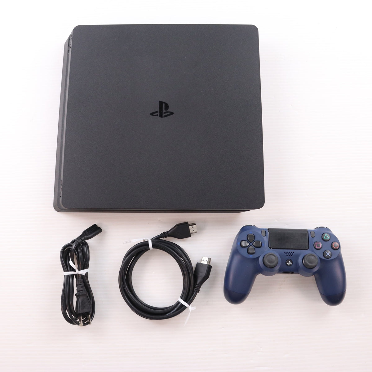 【中古即納】[PS4] (本体) PlayStation 4(プレイステーション4) ジェット・ブラック HDD500GB SIE(CUH-2200AB01)(20180702)