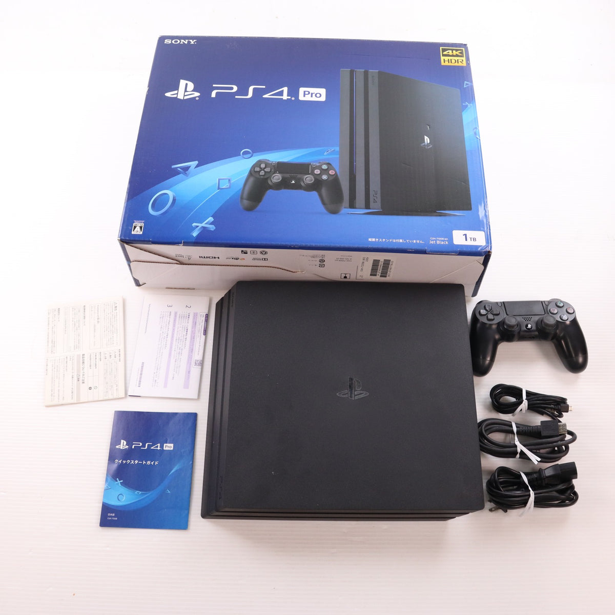 【中古即納】[PS4] (本体) PlayStation 4 Pro(プレイステーション4 プロ) ジェット・ブラック 1TB SIE(CUH-7100BB01)(20170929)