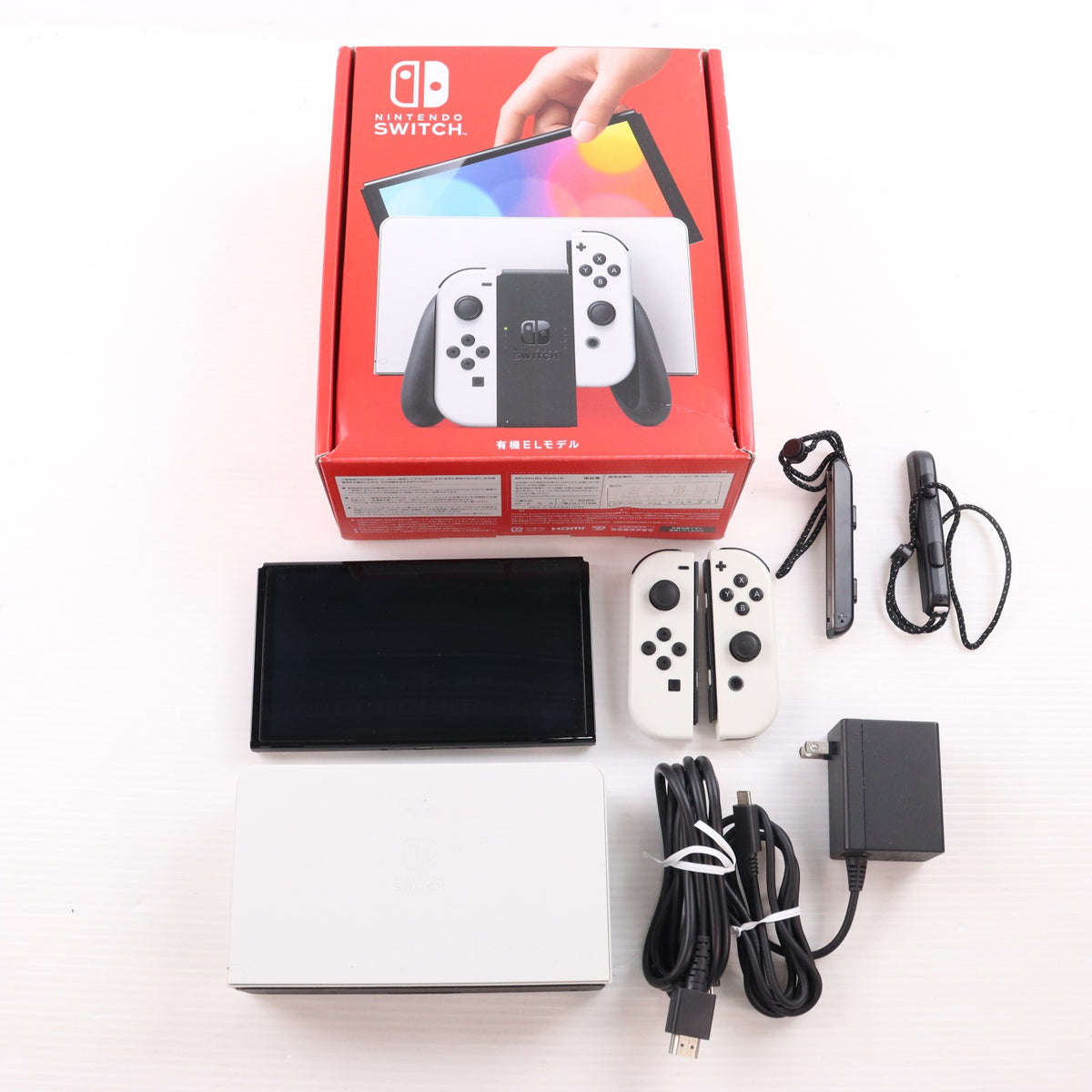 【中古即納】[Switch] (本体) Nintendo Switch(ニンテンドースイッチ) 有機ELモデル Joy-Con(L)/(R) ホワイト 任天堂(HEG-S-KAAAA)(20211008)
