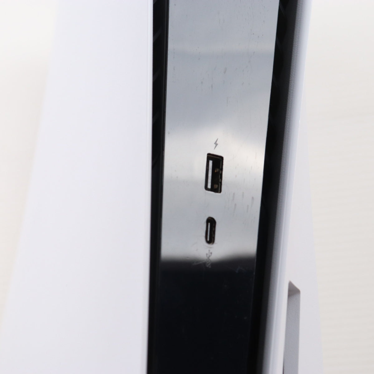 【中古即納】[PS5] (本体) PlayStation 5(プレイステーション5) SIE(CFI-1000A01)(20201112)