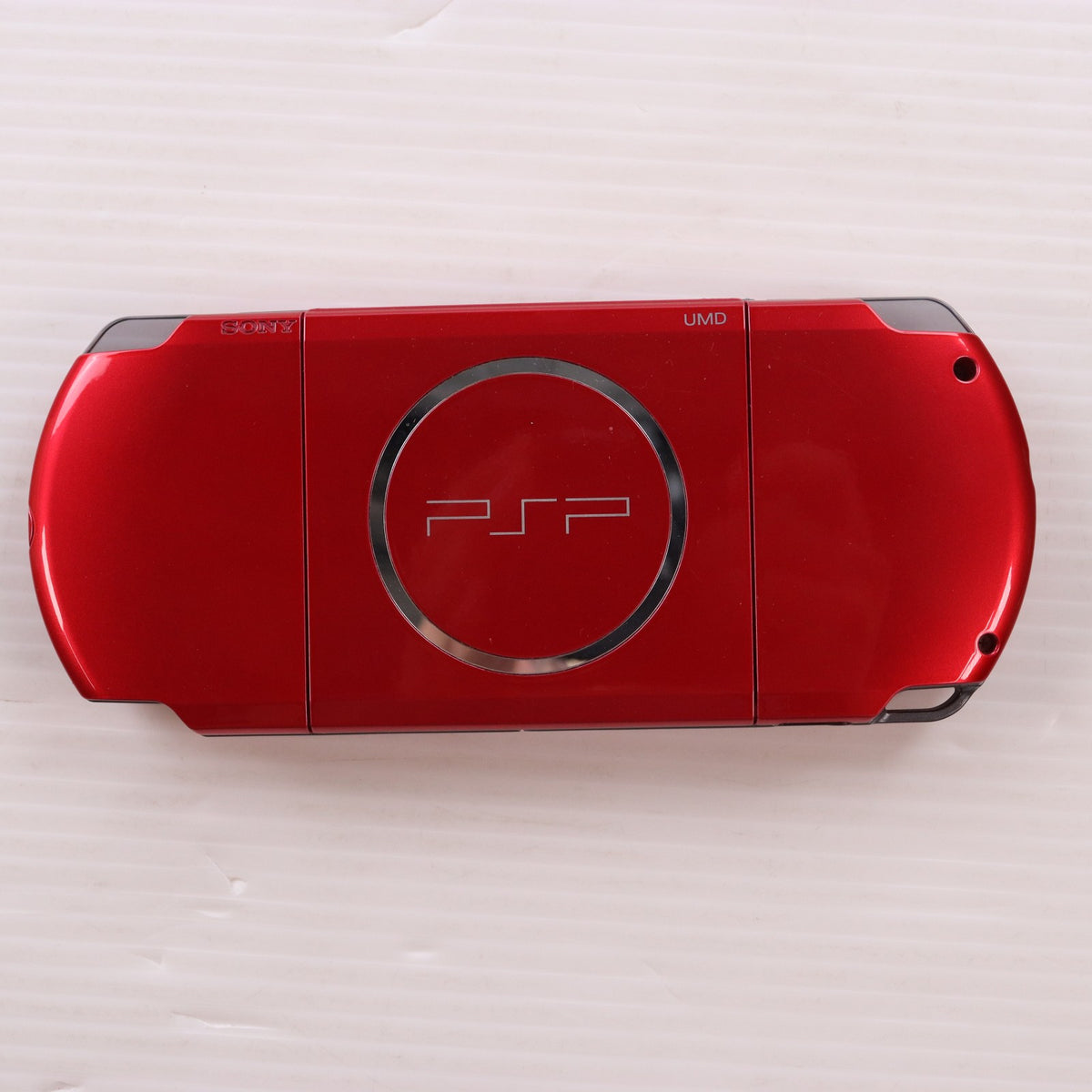 【中古即納】[PSP] (本体) PlayStation Portable(プレイステーション・ポータブル) ラディアント・レッド SCE(PSP-3000RR)(20090305)