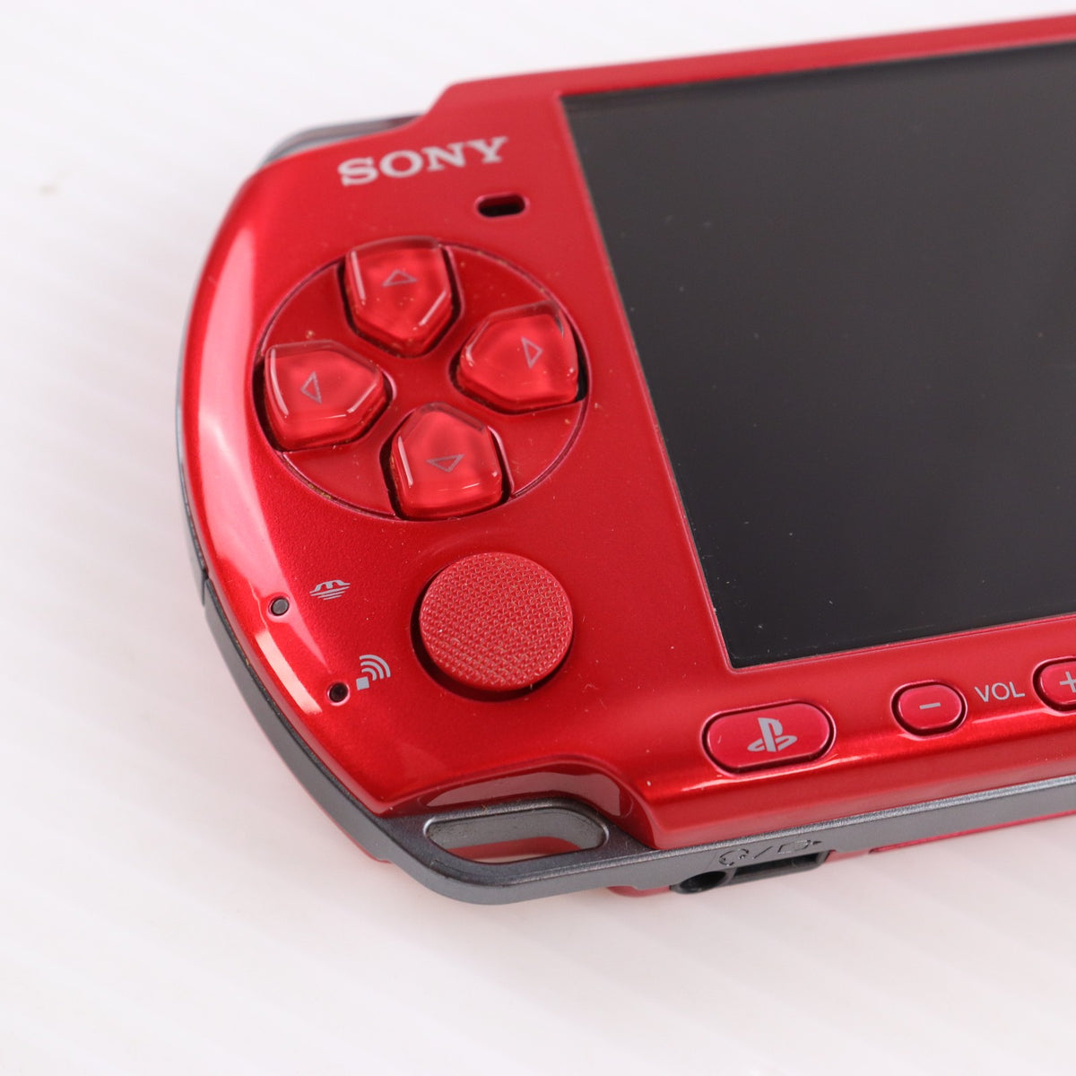 【中古即納】[PSP] (本体) PlayStation Portable(プレイステーション・ポータブル) ラディアント・レッド SCE(PSP-3000RR)(20090305)