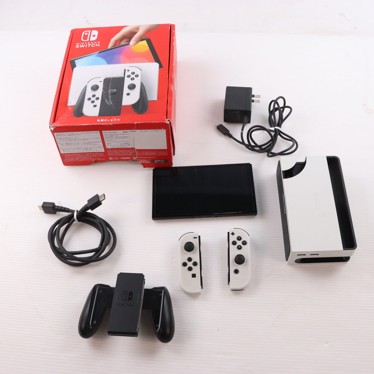 【中古即納】[Switch] (本体) Nintendo Switch(ニンテンドースイッチ) 有機ELモデル Joy-Con(L)/(R) ホワイト 任天堂(HEG-S-KAAAA)(20211008)