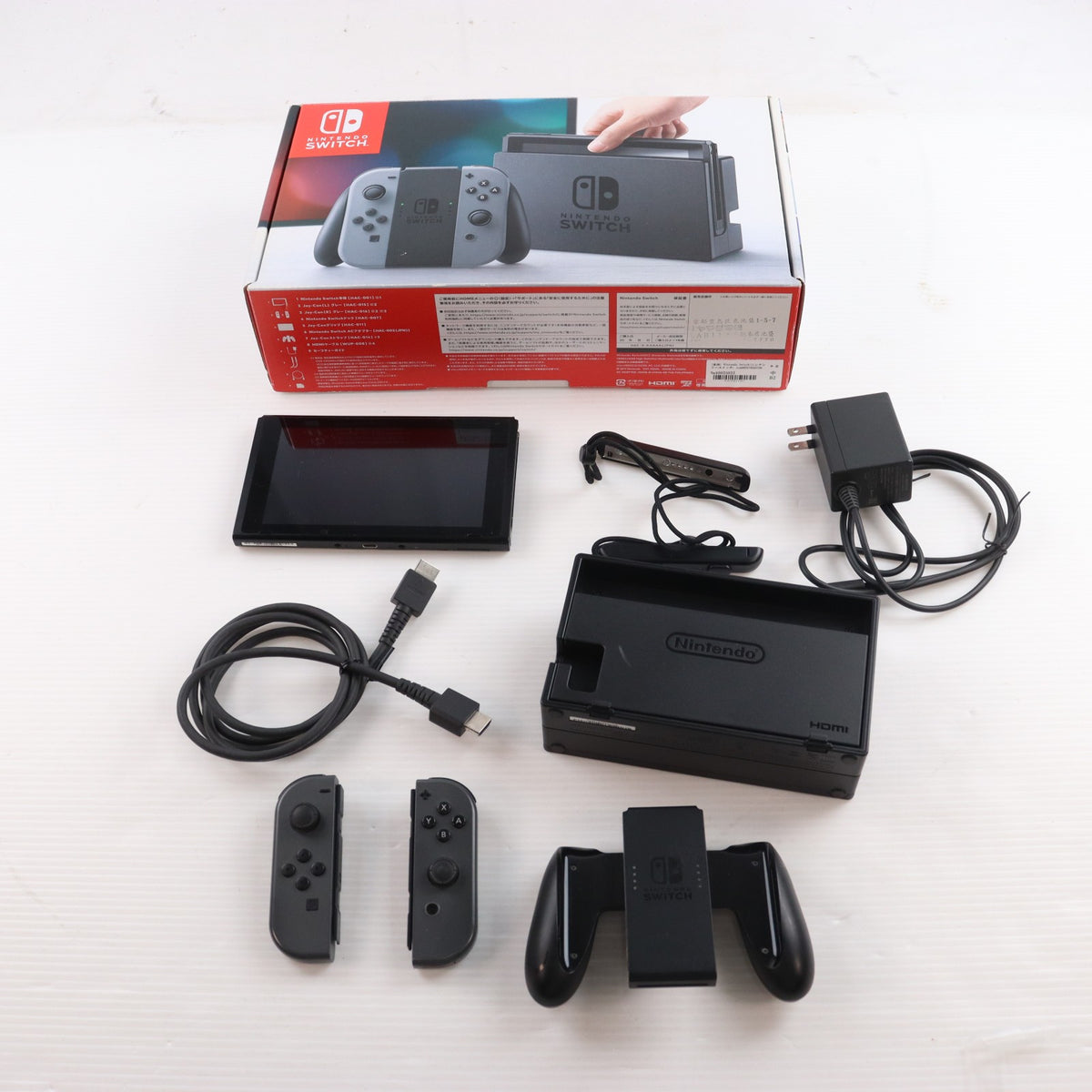 【中古即納】[Switch] (本体) Nintendo Switch(ニンテンドースイッチ) Joy-Con(L)/R グレー 任天堂(HAC-S-KAAAA)(20170303)
