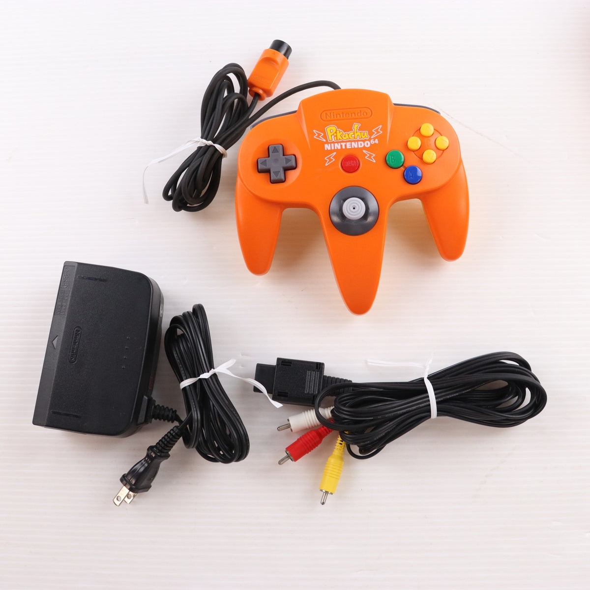 【中古即納】[N64] (本体) ピカチュウ NINTENDO64(ニンテンドウ64/ニンテンドー64) オレンジ&イエロー 任天堂(NUS-101)(20000721)
