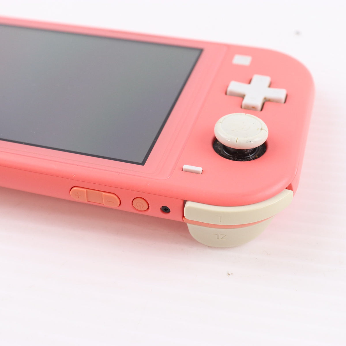 【中古即納】[Switch] (本体) Nintendo Switch Lite(ニンテンドースイッチライト) コーラル 任天堂(HDH-S-PAZAA)(20200320)