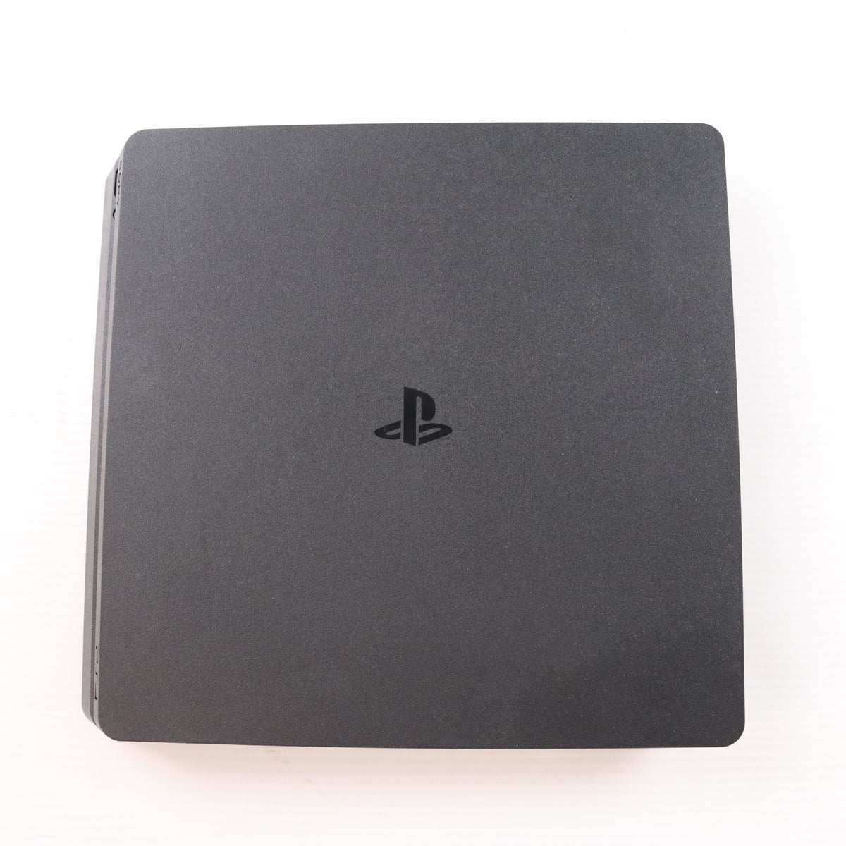 【中古即納】[PS4] (本体) PlayStation 4(プレイステーション4) ジェット・ブラック 1TB SIE(CUH-2200BB01)(20180625)