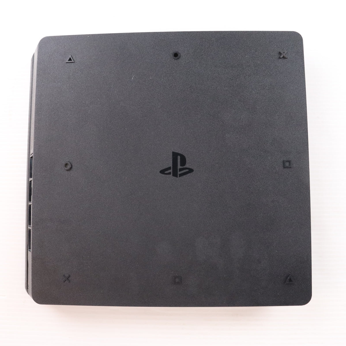 【中古即納】[PS4] (本体) PlayStation 4(プレイステーション4) ジェット・ブラック 1TB SIE(CUH-2200BB01)(20180625)