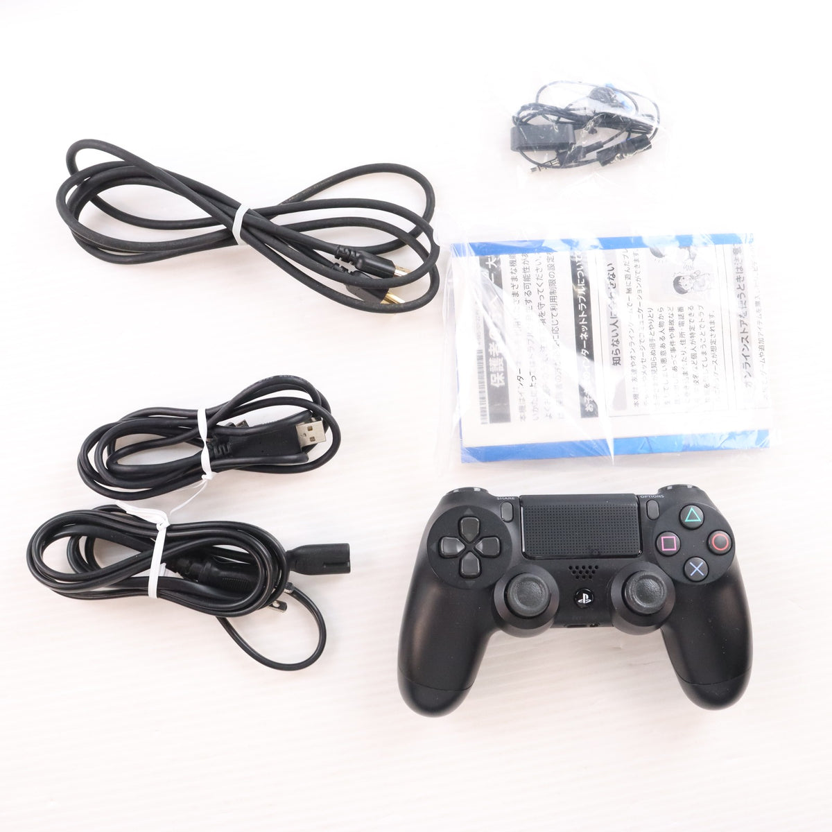 【中古即納】[PS4] (本体) PlayStation 4(プレイステーション4) ジェット・ブラック 1TB SIE(CUH-2200BB01)(20180625)