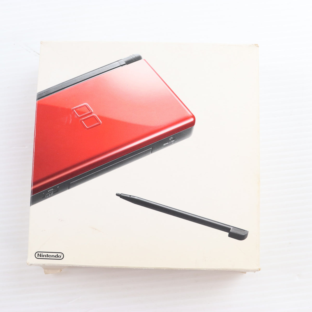 【中古即納】[NDS] (本体) ニンテンドーDS Lite(ライト) クリムゾンブラック 任天堂(USG-S-RMKA)(20071004)