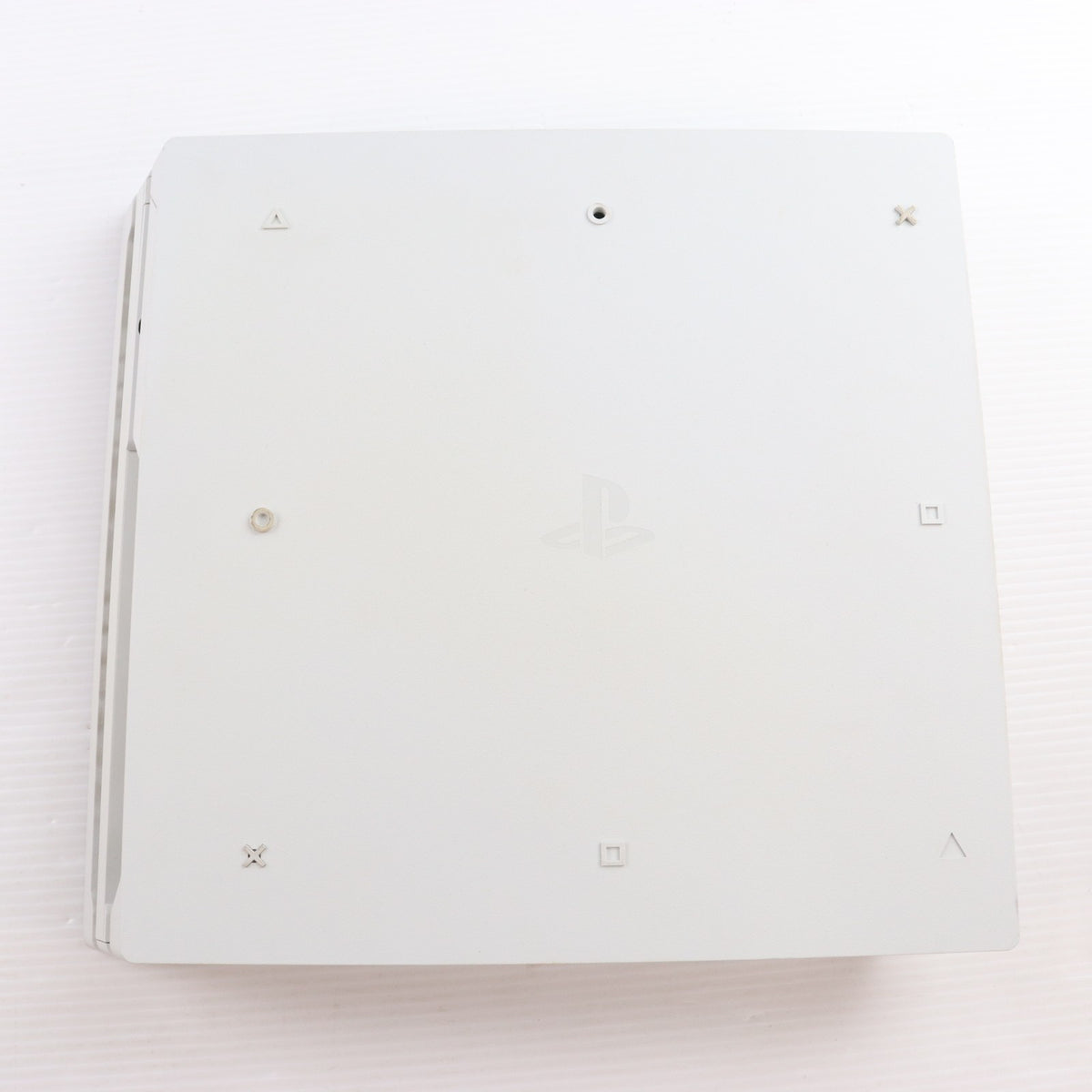 【中古即納】[PS4] (本体) PlayStation 4 Pro(プレイステーション4 プロ) グレイシャー・ホワイト 1TB SIE(CUH-7200BB02)(20181012)
