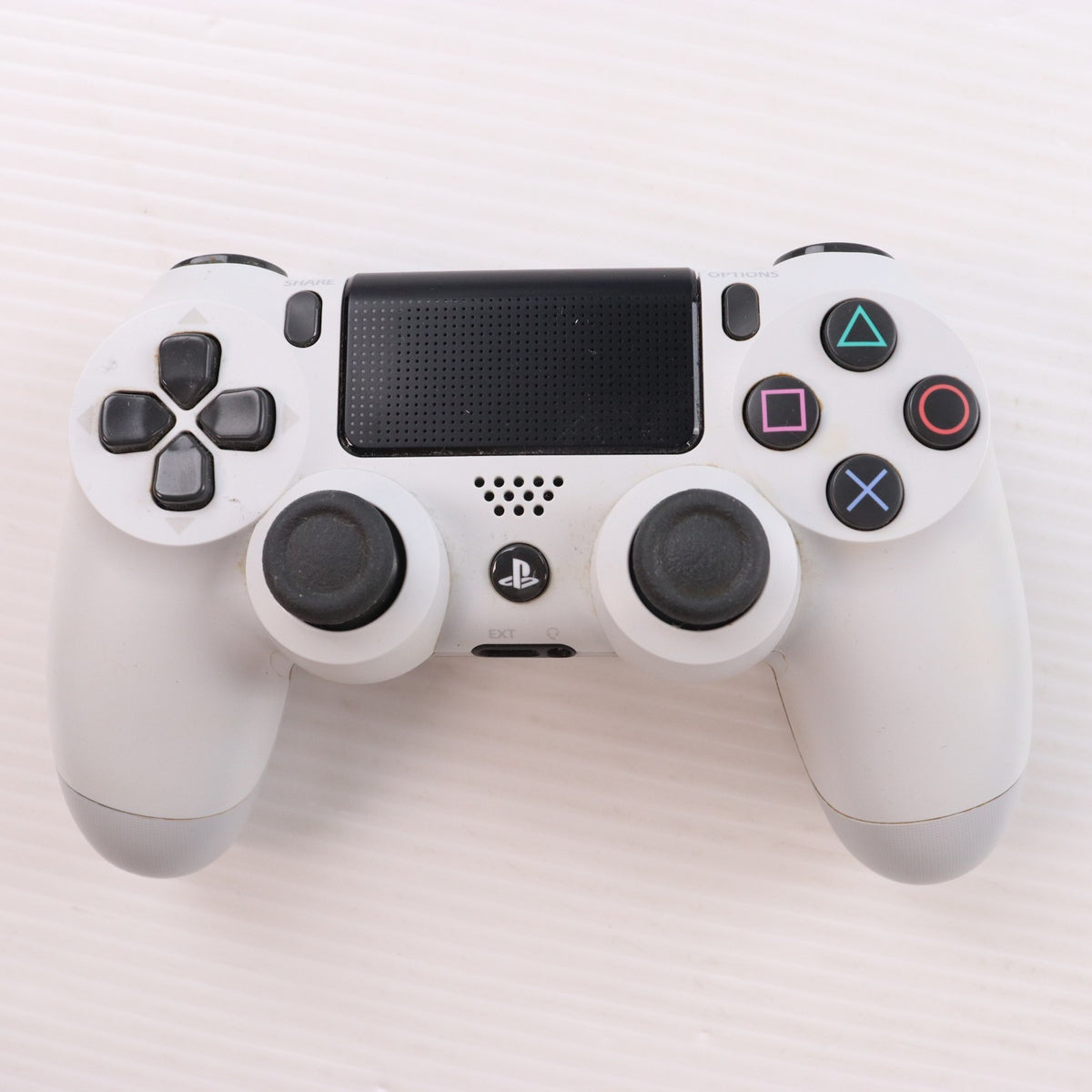 【中古即納】[PS4] (本体) PlayStation 4 Pro(プレイステーション4 プロ) グレイシャー・ホワイト 1TB SIE(CUH-7200BB02)(20181012)
