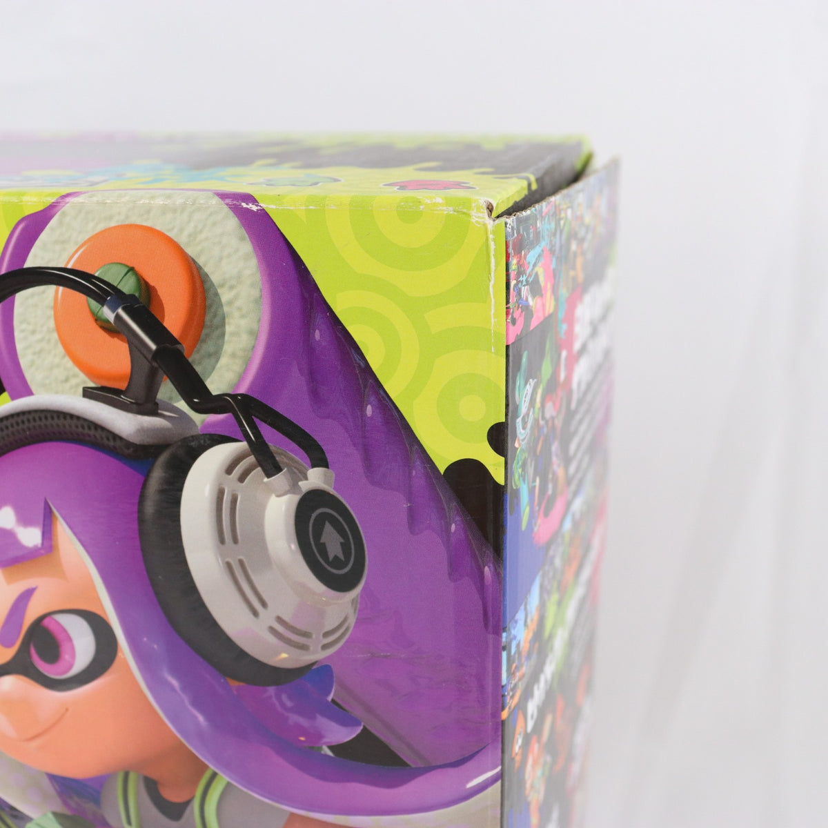 【中古即納】[WiiU] (本体) Wii U スプラトゥーン セット(amiibo アオリ・ホタル付き) 任天堂(WUP-S-WHAT)(20160707)