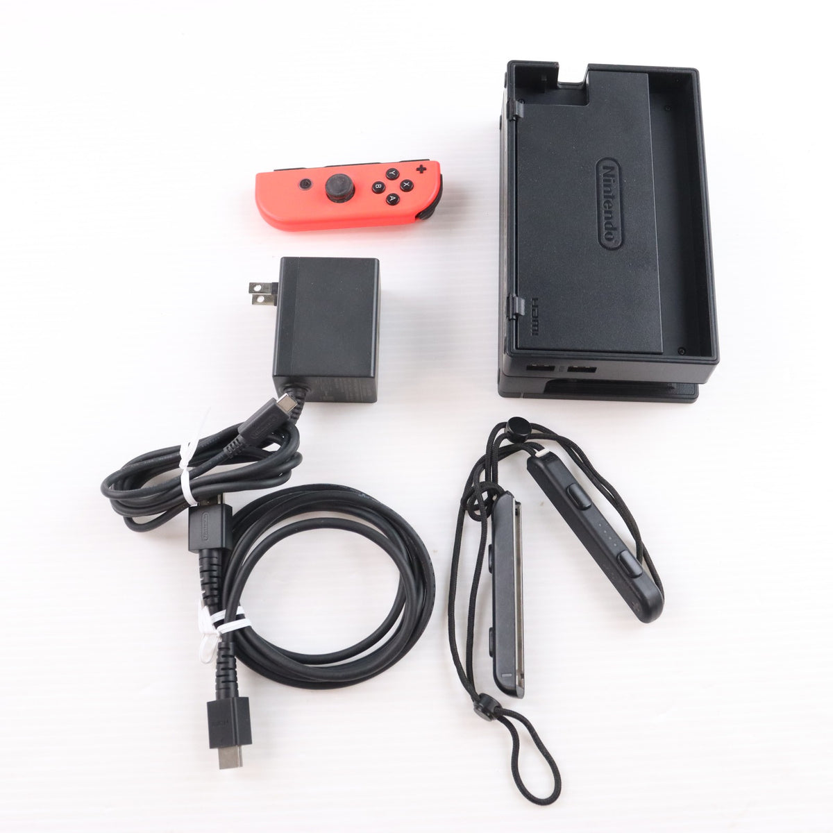 【中古即納】[Switch] (本体) Nintendo Switch(ニンテンドースイッチ) Joy-Con(L) ネオンブルー/R ネオンレッド 任天堂(HAD-S-KABAH)(20190830)
