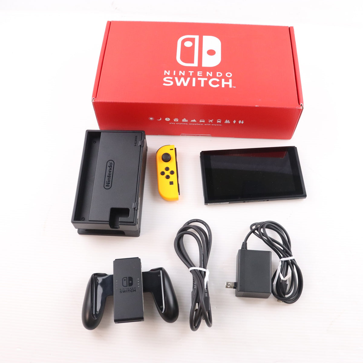 【中古即納】[Switch] (本体) マイニンテンドーストア限定 (新型)Nintendo Switch(ニンテンドースイッチ) カスタマイズ Joy-Con(L) ネオンオレンジ/(R) ネオングリーン Joy-Conストラップ ブラック 任天堂(HAD-S-KAYAA)(20190830)