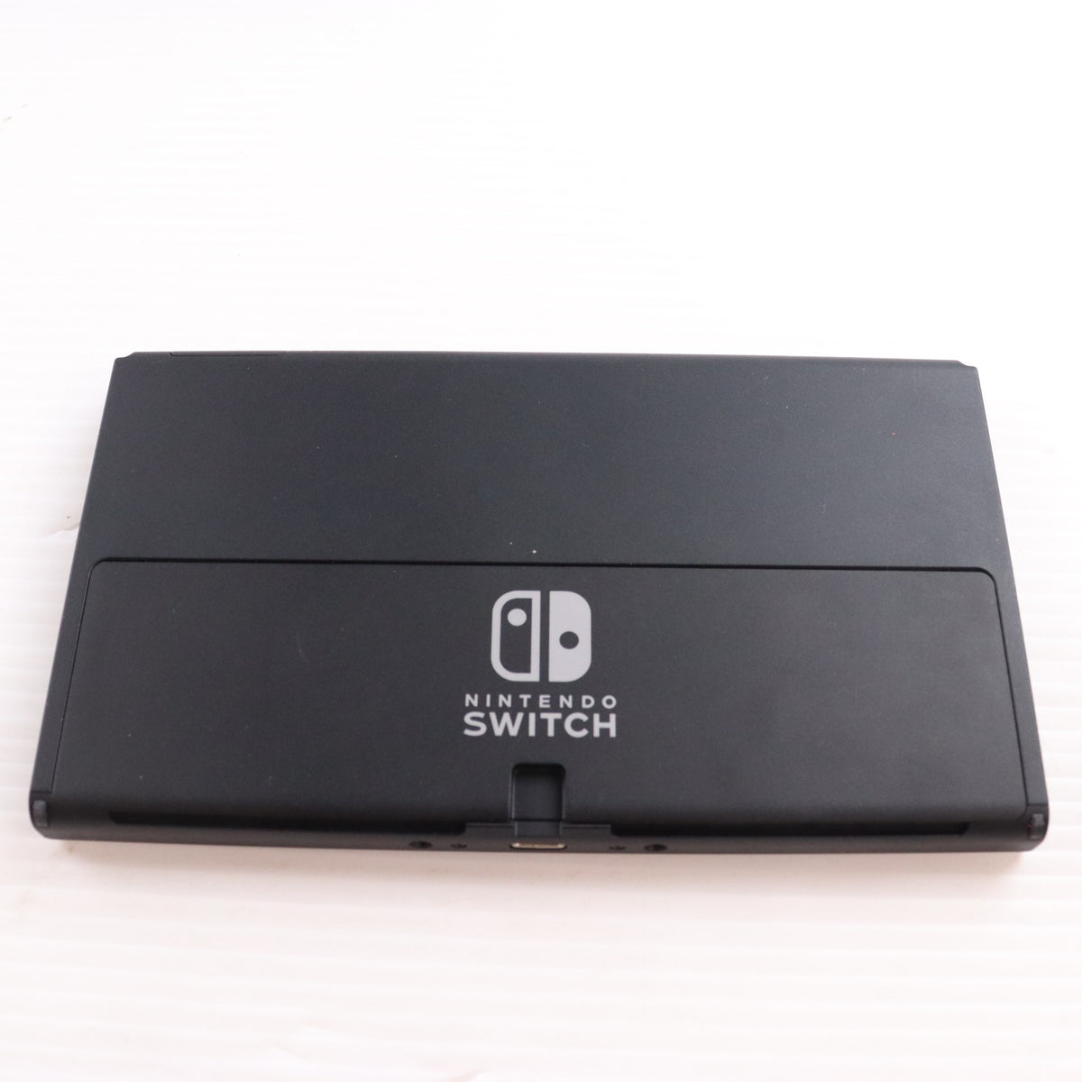 【中古即納】[Switch] (本体) Nintendo Switch(ニンテンドースイッチ) 有機ELモデル Joy-Con(L)/(R) ホワイト 任天堂(HEG-S-KAAAA)(20211008)