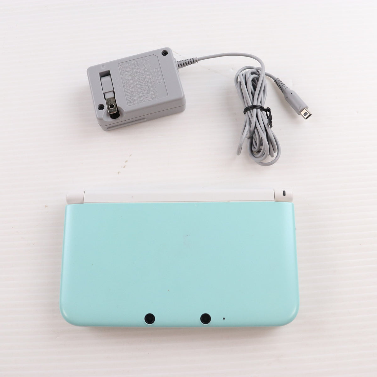 【中古即納】[3DS] (本体) ニンテンドー3DS LL ミント×ホワイト 任天堂(SPR-S-MAAA)(20130418)
