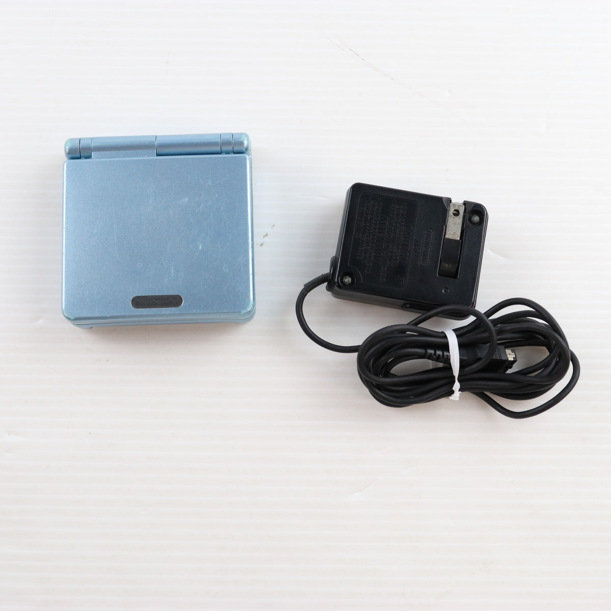 【中古即納】[GBA] (本体) GAMEBOY ADVANCE SP(ゲームボーイアドバンスSP) パールブルー 任天堂(AGS-S-PBA)(20030905)