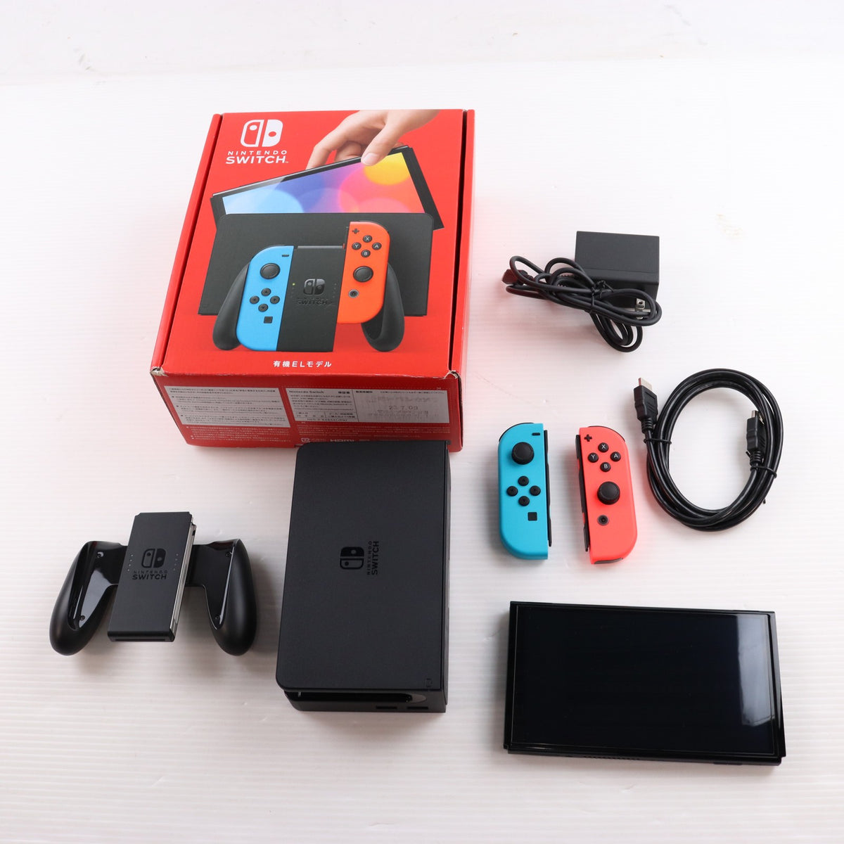 【中古即納】[Switch] (本体) Nintendo Switch(ニンテンドースイッチ) 有機ELモデル Joy-Con(L) ネオンブルー/(R) ネオンレッド 任天堂(HEG-S-KABAA)(20211008)