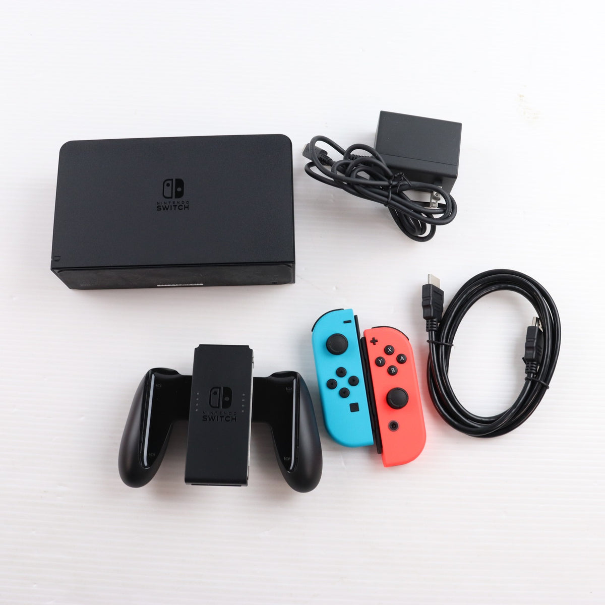 【中古即納】[Switch] (本体) Nintendo Switch(ニンテンドースイッチ) 有機ELモデル Joy-Con(L) ネオンブルー/(R) ネオンレッド 任天堂(HEG-S-KABAA)(20211008)