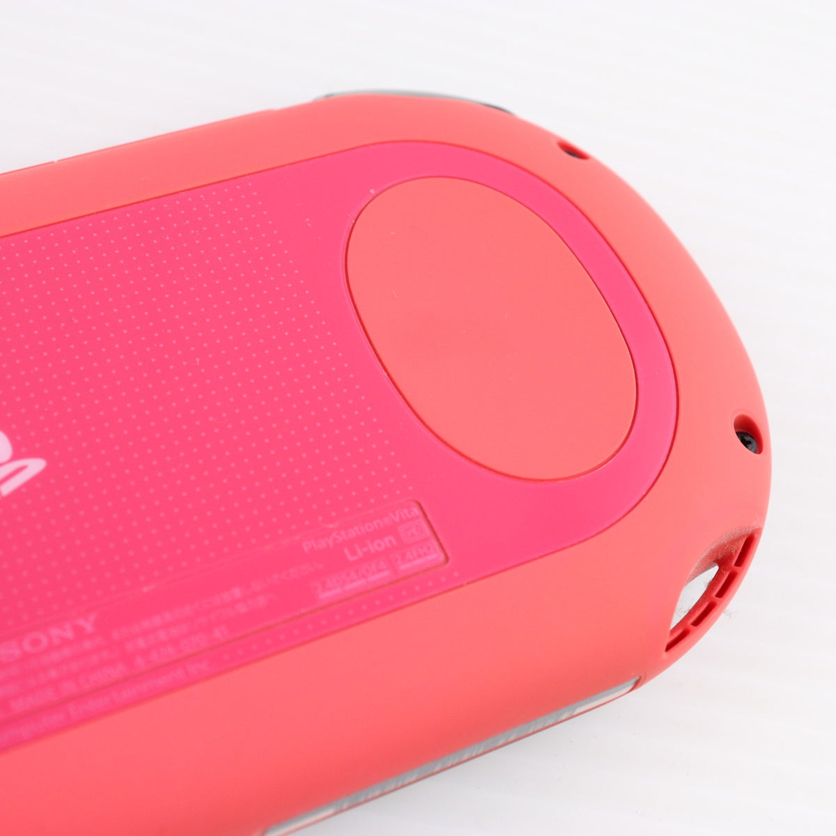 【中古即納】[PSVita] (本体) PlayStation Vita(プレイステーションVita) Wi-Fiモデル ピンク/ブラック SCE(PCH-2000ZA15)(20131010)