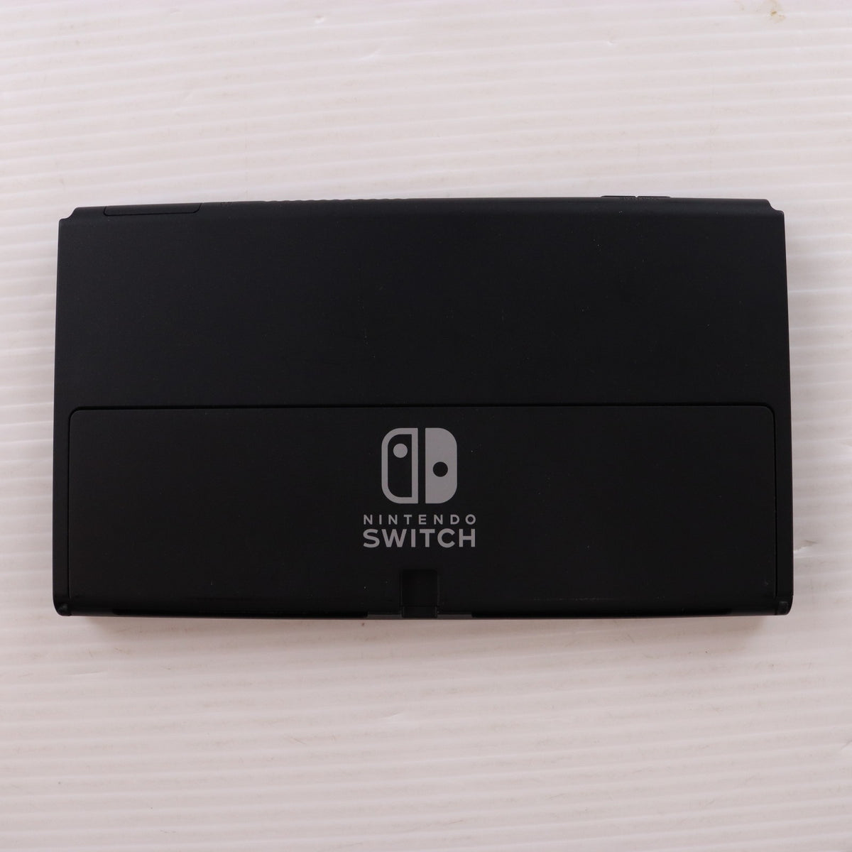 【中古即納】[Switch] (本体) Nintendo Switch(ニンテンドースイッチ) 有機ELモデル Joy-Con(L)/(R) ホワイト 任天堂(HEG-S-KAAAA)(20211008)