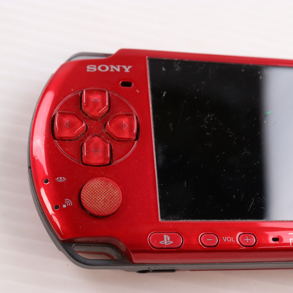 【中古即納】[PSP] (本体) PlayStation Portable(プレイステーション・ポータブル) ラディアント・レッド SCE(PSP-3000RR)(20090305)