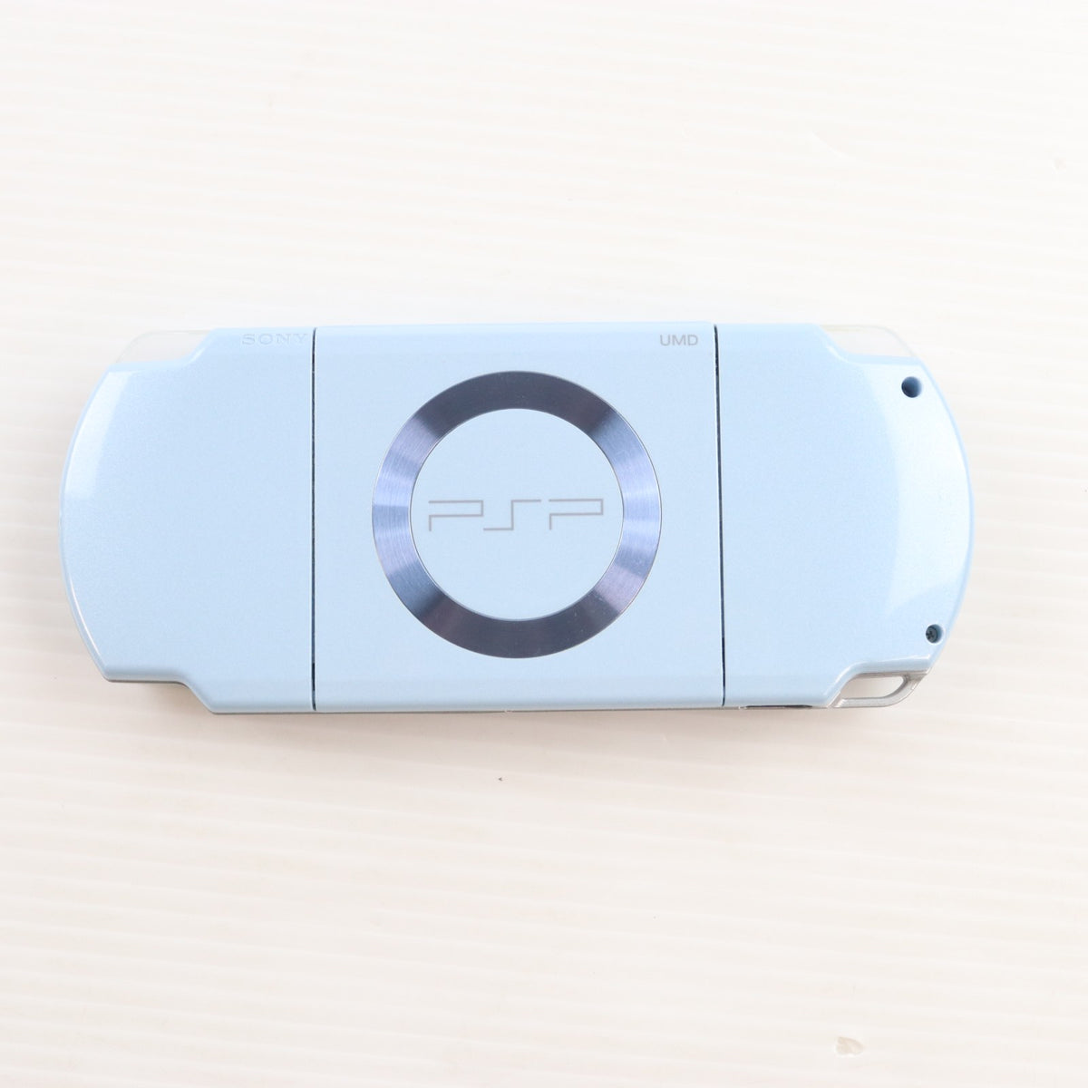 【中古即納】[PSP] (本体) PlayStation Portable(プレイステーション・ポータブル) フェリシア・ブルー SCE(PSP-2000FB)(20070920)