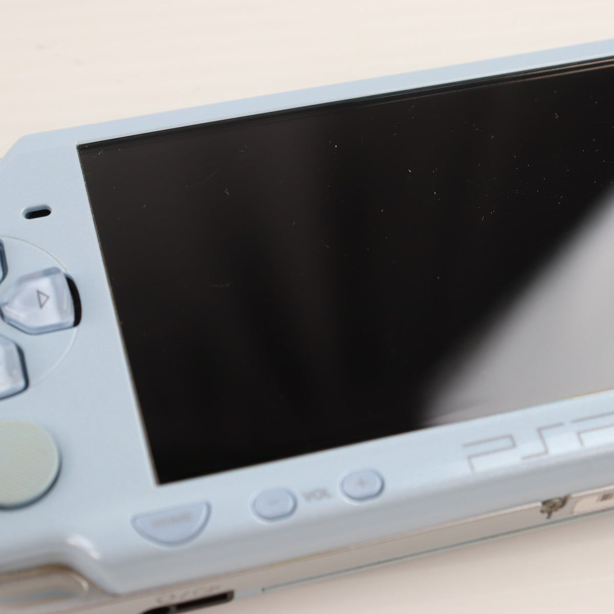 【中古即納】[PSP] (本体) PlayStation Portable(プレイステーション・ポータブル) フェリシア・ブルー SCE(PSP-2000FB)(20070920)