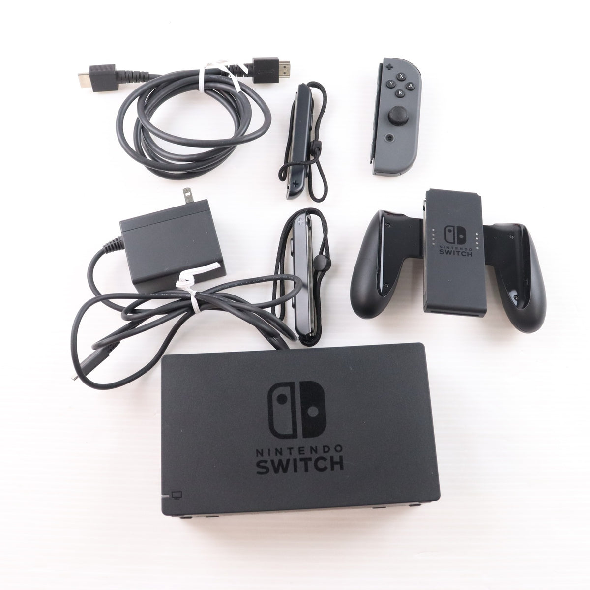 【中古即納】[Switch] (本体) Nintendo Switch(ニンテンドースイッチ) Joy-Con(L)/R グレー 任天堂(HAD-S-KAAAA)(20190830)
