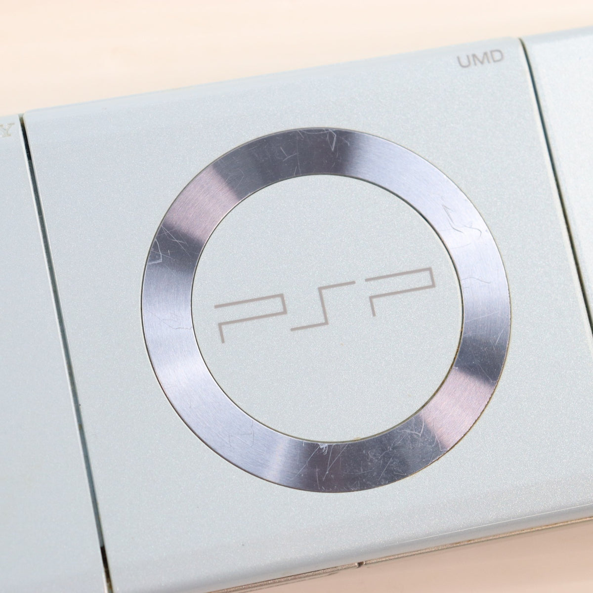 【中古即納】[PSP] (本体) PlayStation Portable(プレイステーション・ポータブル) フェリシア・ブルー SCE(PSP-2000FB)(20070920)