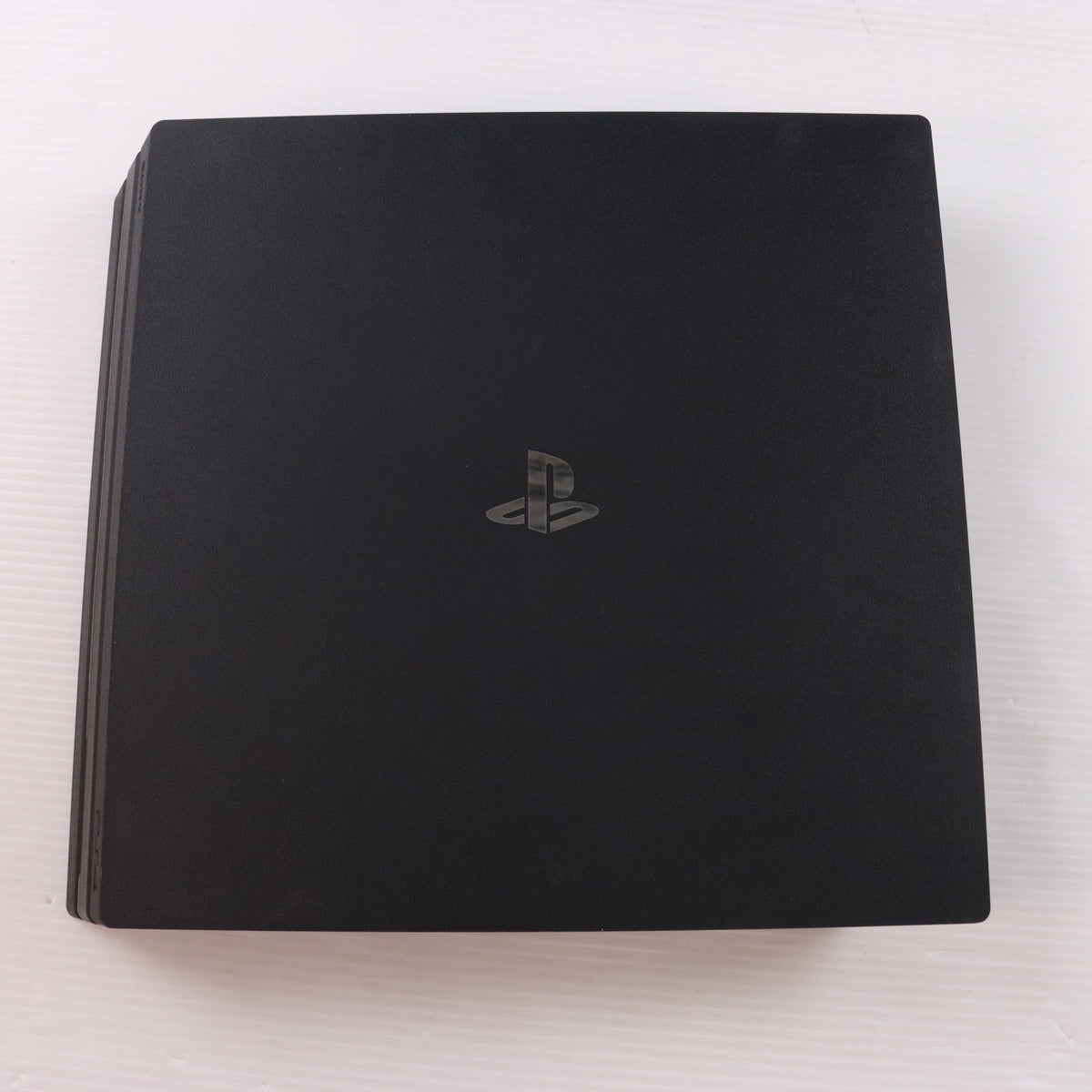 【中古即納】[PS4] (本体) PlayStation 4 Pro(プレイステーション4 プロ) ジェット・ブラック 1TB SIE(CUH-7100BB01)(20170929)