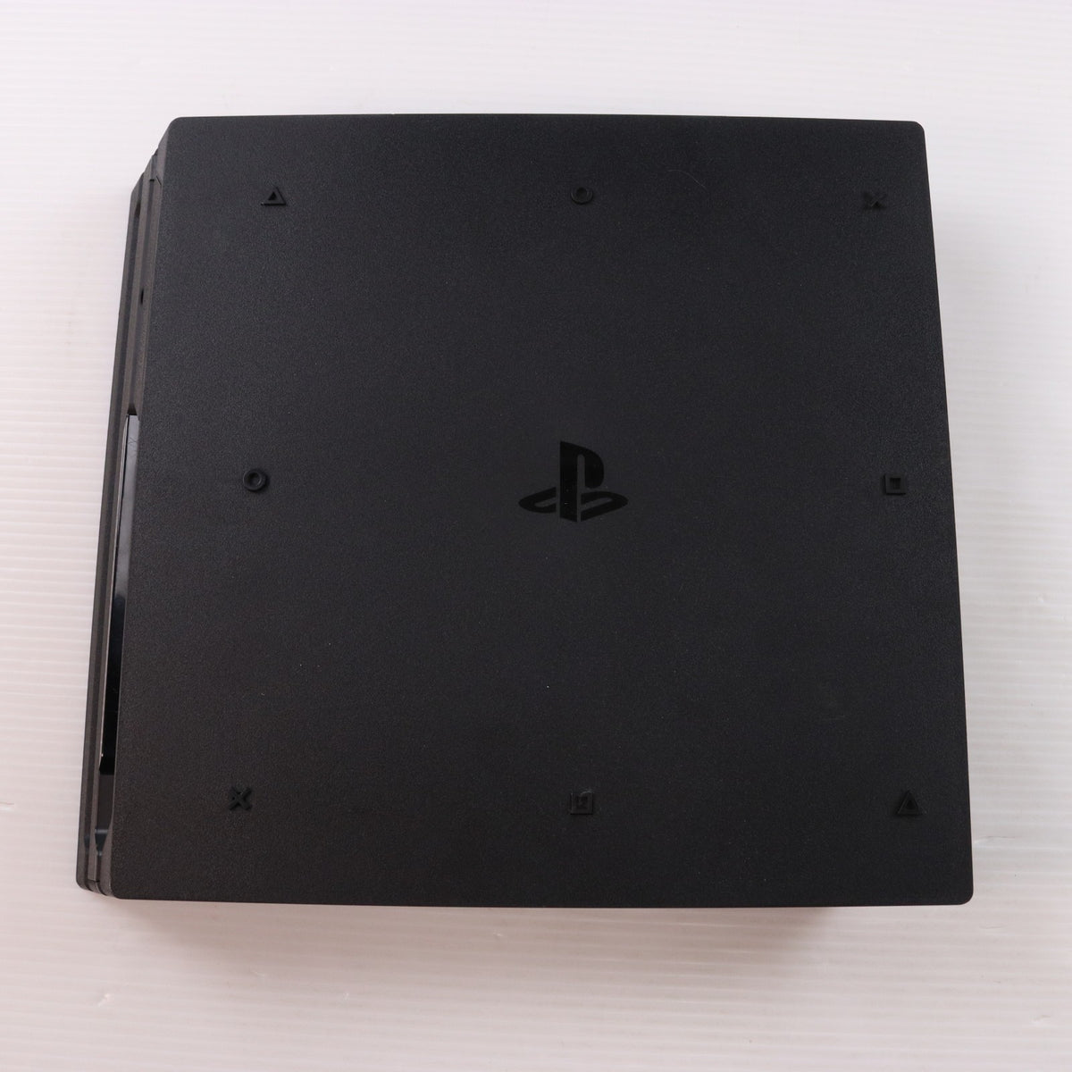 【中古即納】[PS4] (本体) PlayStation 4 Pro(プレイステーション4 プロ) ジェット・ブラック 1TB SIE(CUH-7100BB01)(20170929)