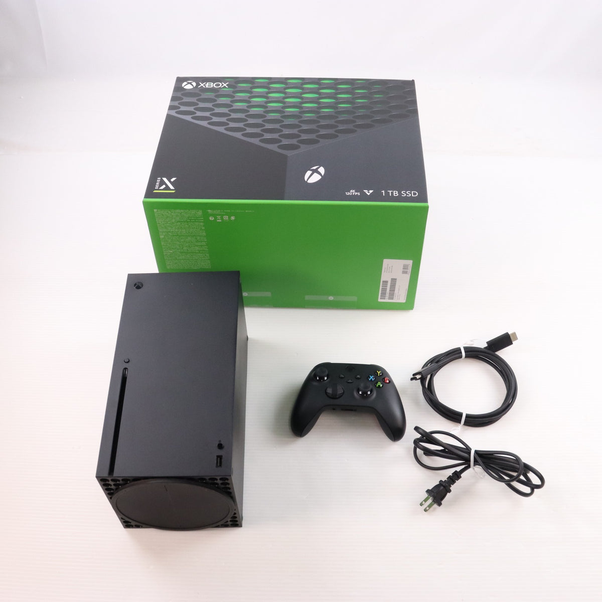 【中古即納】[XboxX/S] (本体) Xbox Series X 1TB 日本マイクロソフト(RRT-00015)(20201110)