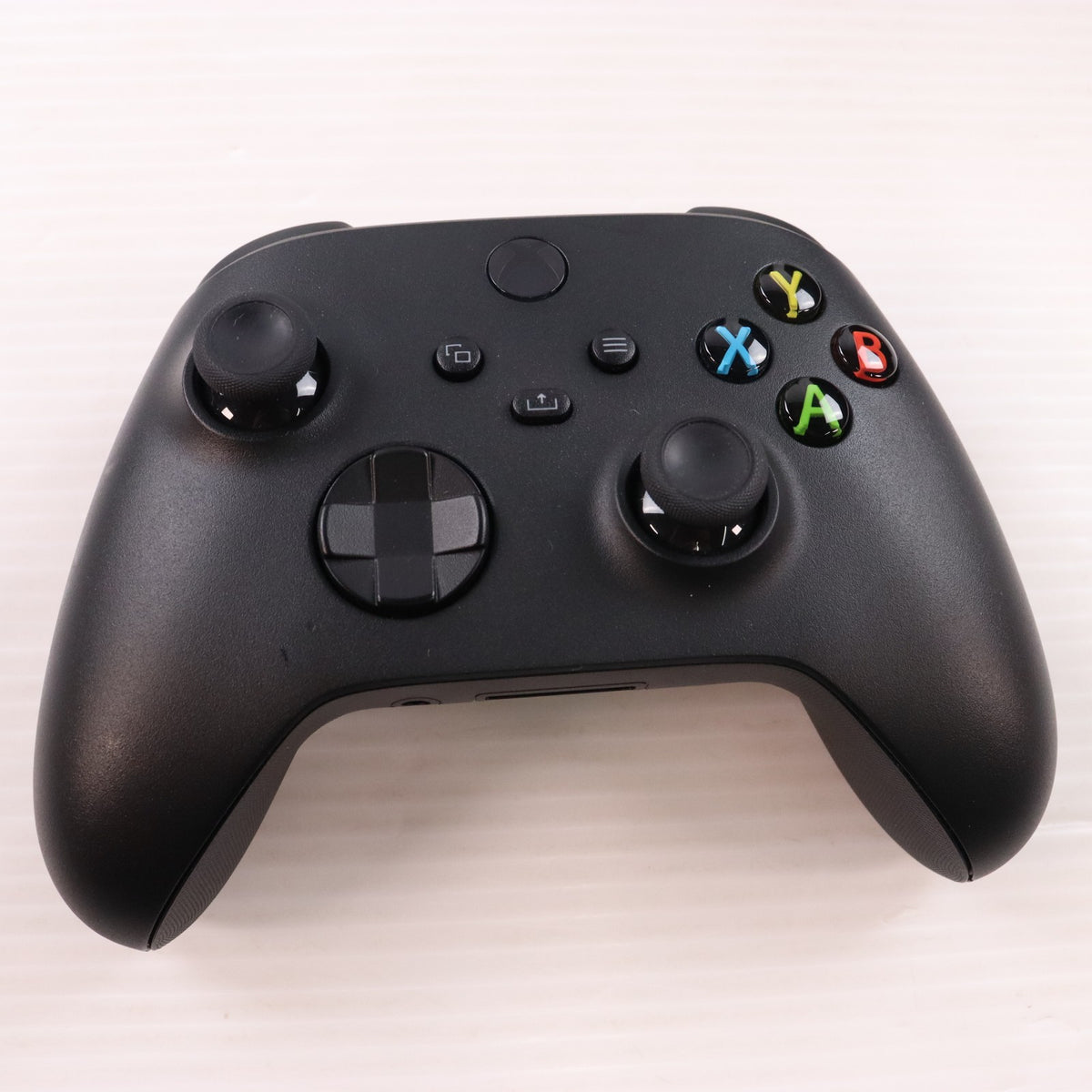 【中古即納】[XboxX/S] (本体) Xbox Series X 1TB 日本マイクロソフト(RRT-00015)(20201110)