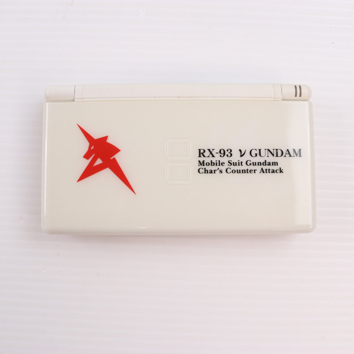【中古即納】[NDS] (本体) SDガンダム Gジェネレーション クロスドライブ ニンテンドーDS Lite(ライト) クリスタルホワイト vガンダムVer. 同梱限定版 バンダイナムコゲームス(USG-S-GWDJE)(20070809)
